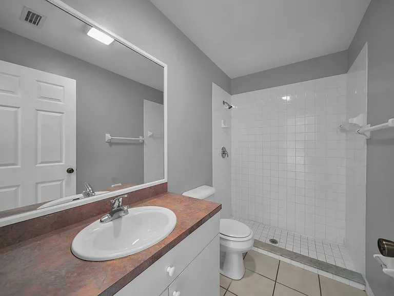 1407 SE 24th Ave #2 — Photo 8