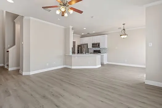 8727 Bigelow Dr — Photo 3