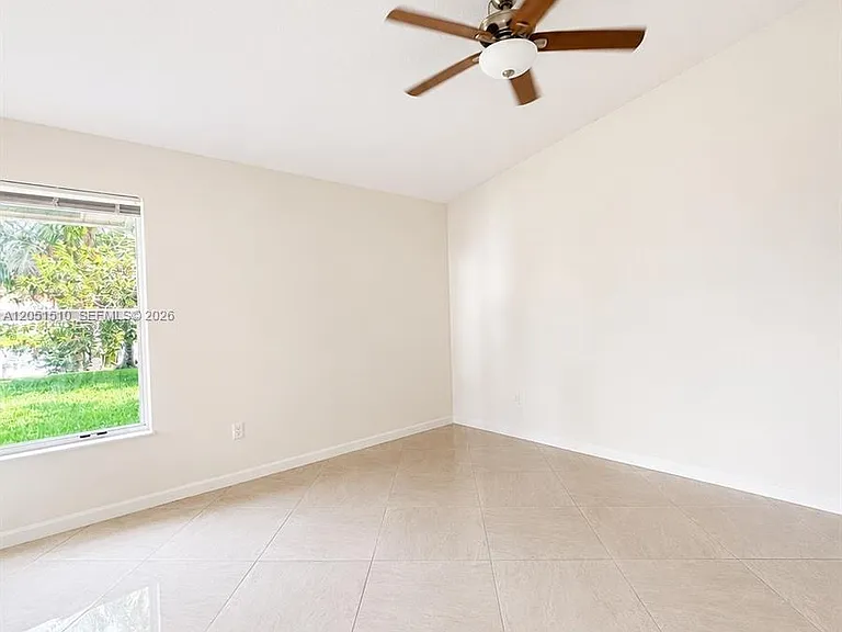 12686 Westhampton Cir #12686 — Photo 9