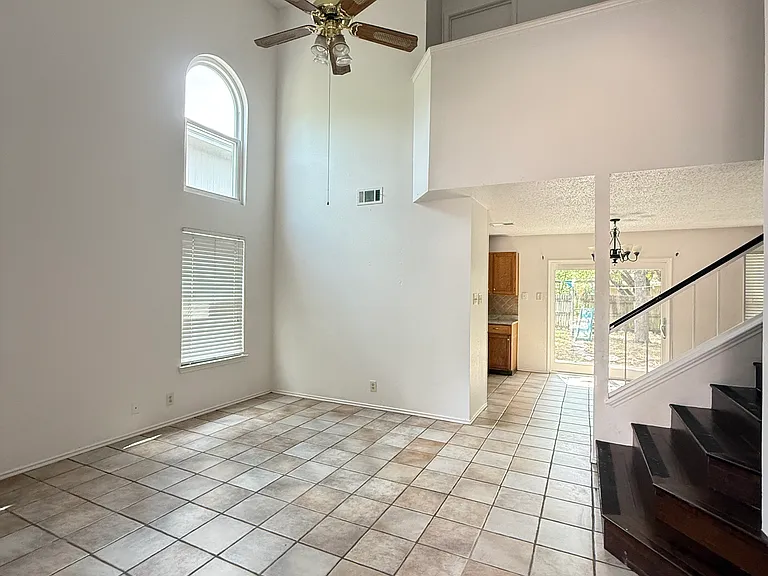 7335 Lazy Trl — Photo 3