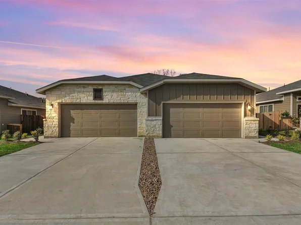 9788-9792 Grosbeak Ln, Magnolia, TX 77354
