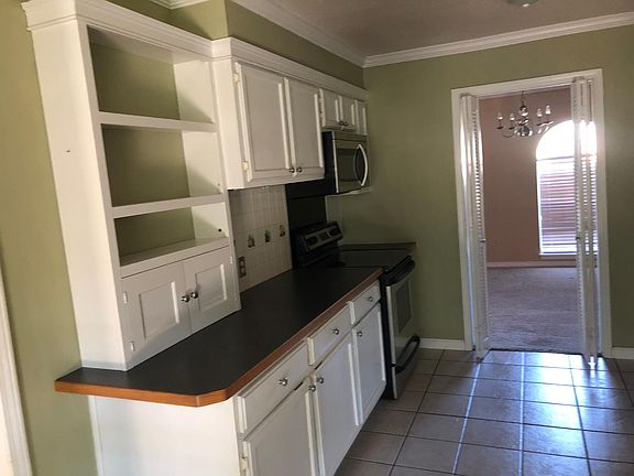 5th image of 3506 Parliament Dr