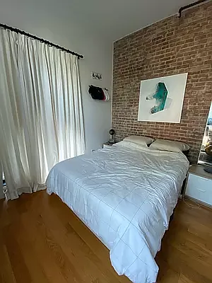 Rented by MySpaceNYC | media 47