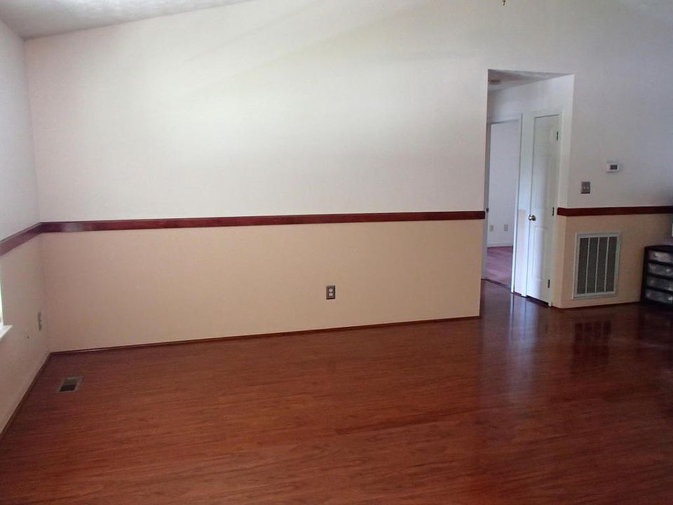 2nd image of 5108 Aubrey Ln