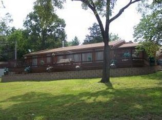 760 White Rockbluff Dr, Reeds Spring, MO 65737
