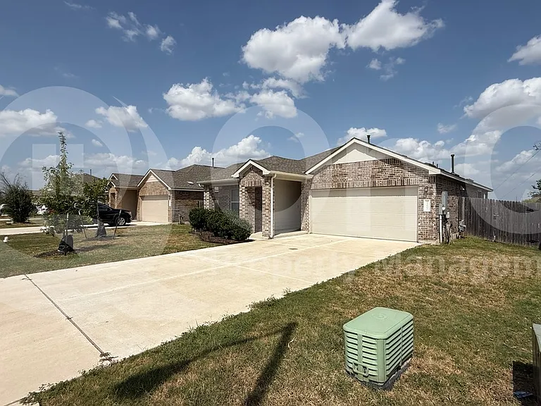 21601 Quick Fox Dr — Photo 3