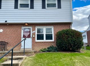 1318 Calvert Ln, Lancaster, PA 17603