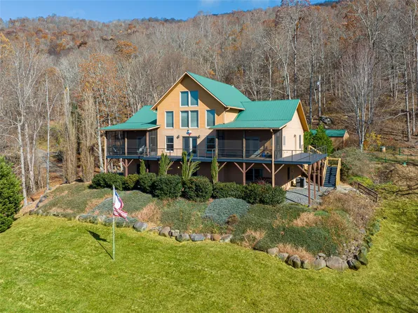 510 Birdie Ln, Bakersville, NC 28705