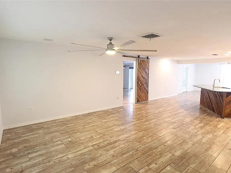 5521 Yorkshire Way — Photo 11