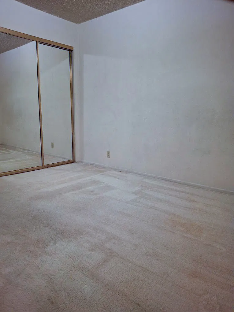4 bed, 1800 sqft, $800 — Photo 1
