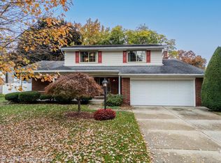 37711 Devoe St, Clinton Township, MI 48036