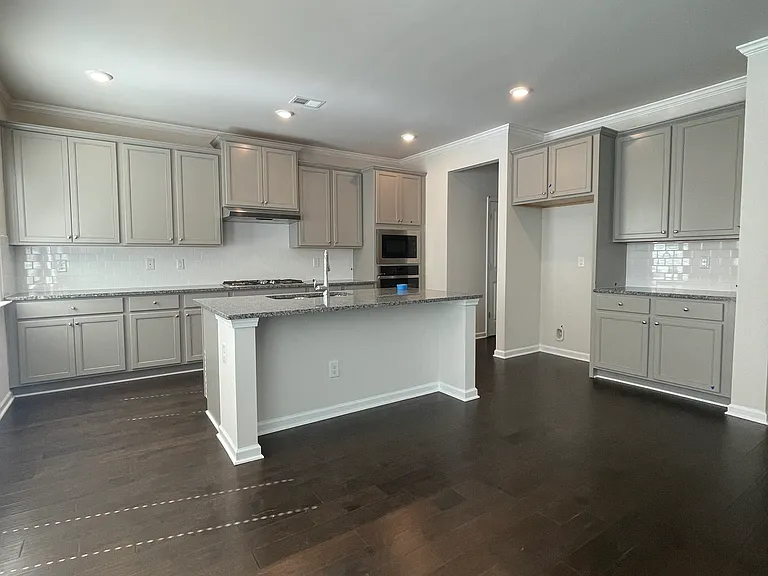 165 Paxton Ln — Photo 2