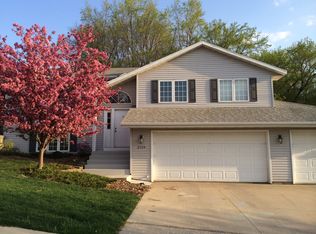 2119 Ponderosa Dr SW, Rochester, MN 55902