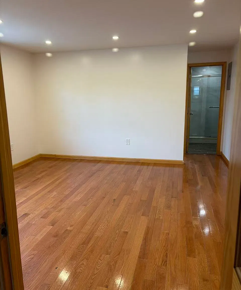 2 bed, 1296 sqft, $2,300 — Photo 2