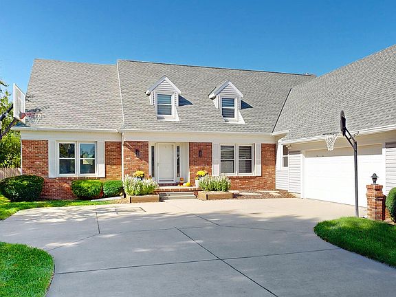 2nd image of 3582 Brookfield Dr