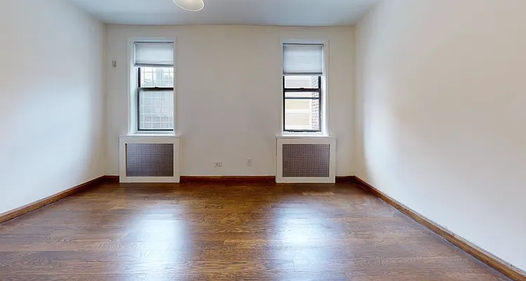 Rented by Bond New York | media 27