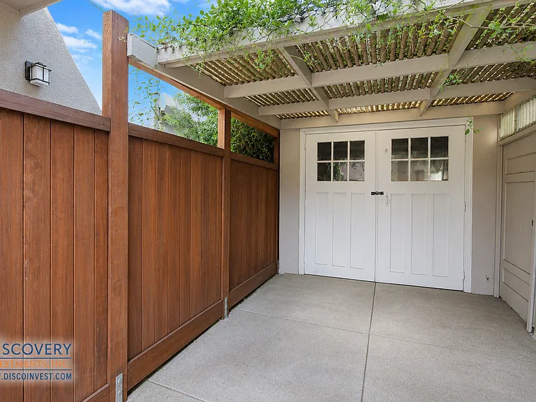 812 Trestle Glen Rd — Photo 34