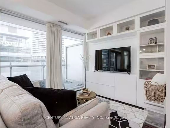 4th image of 14 York St #512