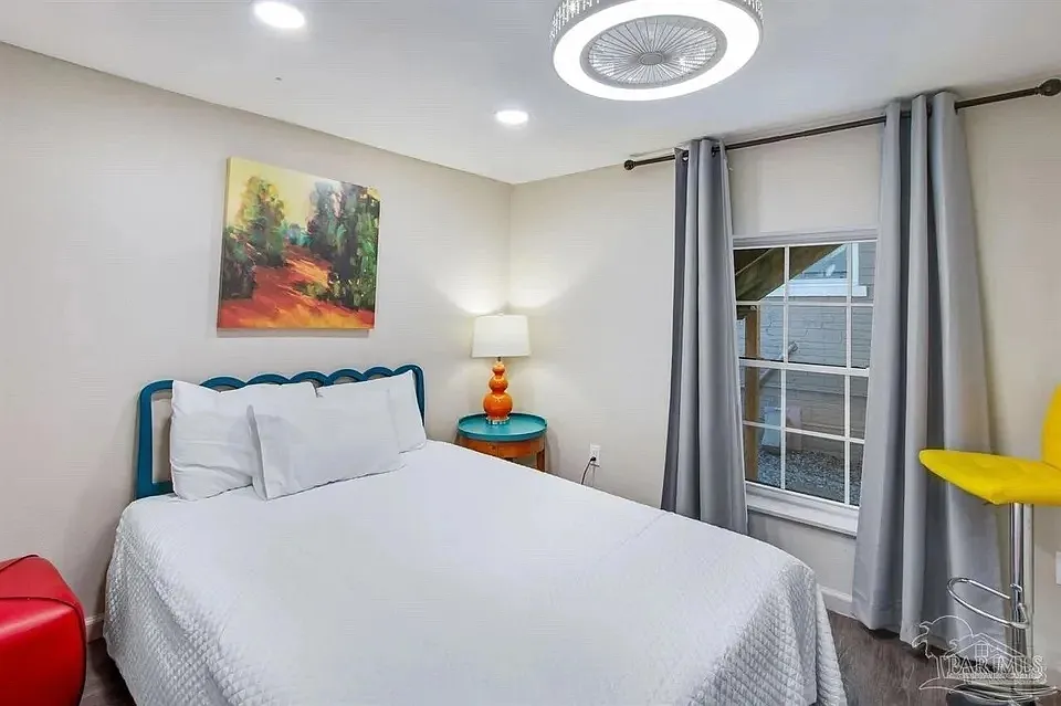 2 bed, 650 sqft, $1,500 — Photo 3