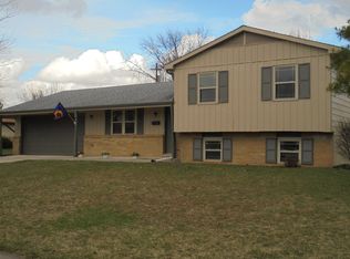 7100 Stillmore Dr, Englewood, OH