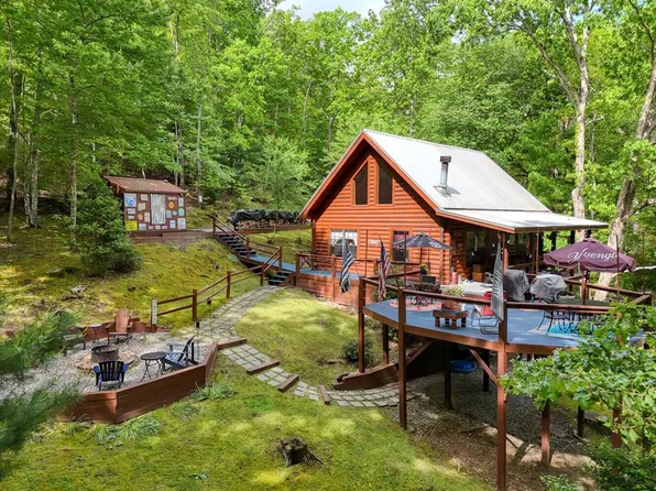 370 Lakepoint Dr, Blairsville, GA 30512