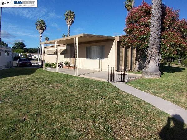 1st image of 193 Hawaii Cir