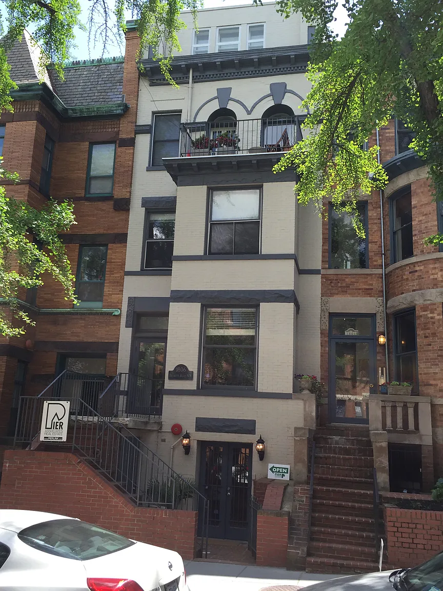 1806 Belmont Rd NW APT 1 photo 1