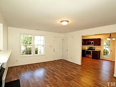 3 bed, 1150 sqft, $1,800 — Photo 3
