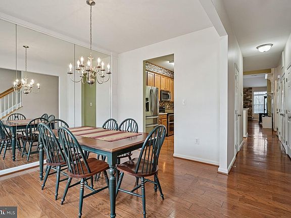 4th image of 36318 Ridgeshore Ln