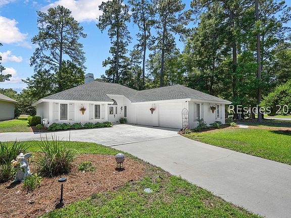 4th image of 17 Pipers Pond Rd