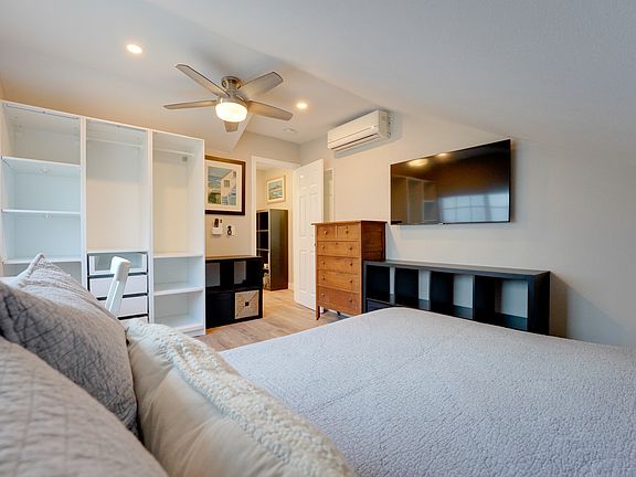 5th image of 208 J Ave #A