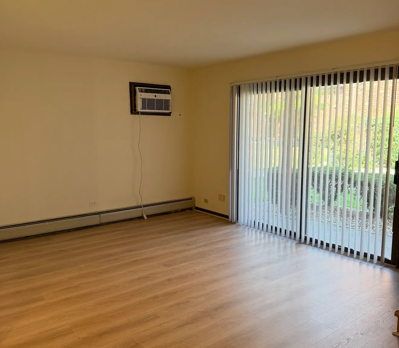 1 bed, 650 sqft, $1,550 — Photo 3