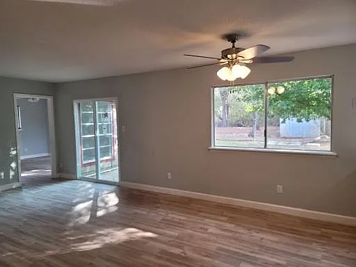 4 bed, 2.0 bath, 1656 sqft, $2,095 — Photo 4