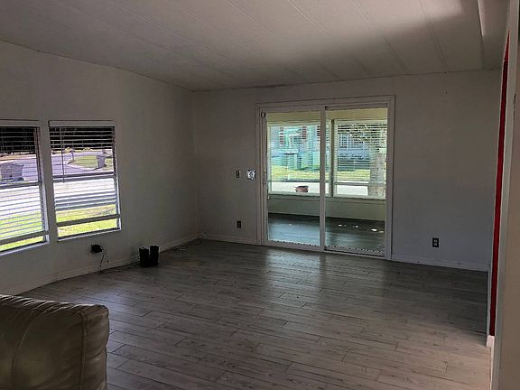 4th image of 2110 Chesapeake Pl #-06