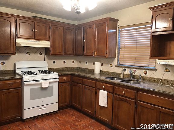 3rd image of 411 McNarney St