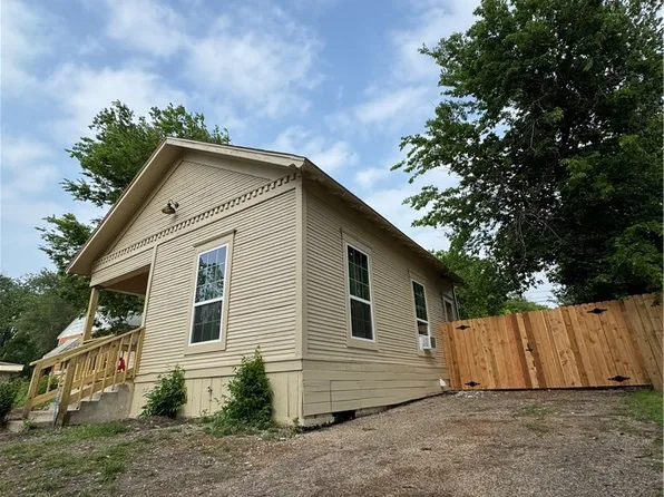 1303 S 13th St, Temple, TX 76504