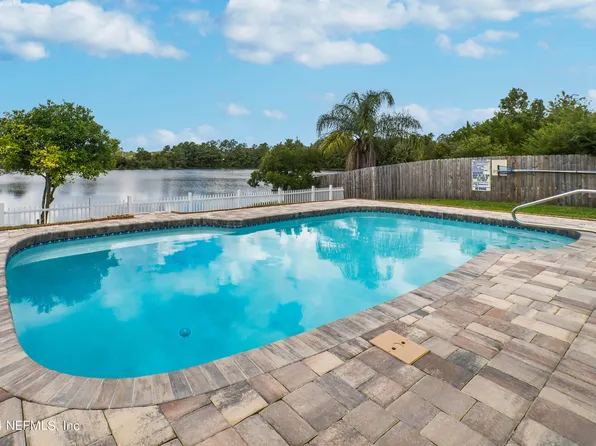 560 PRINDLE Drive E, Jacksonville, FL 32225