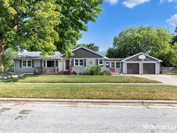 3865 Lee St, Hudsonville, MI 49426