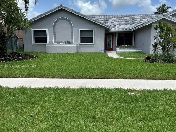 5521 Hawkes Bluff Ave, Davie, FL 33331