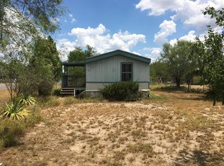724 Starr St, Crystal City, TX 78839