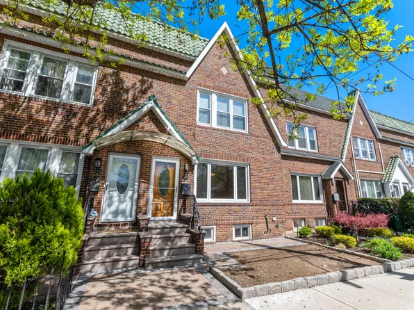 45-17 215th St #1, Bayside, NY 11361