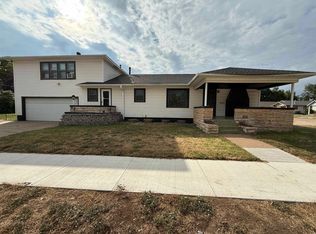 424 N 10th St, Enid, OK 73701