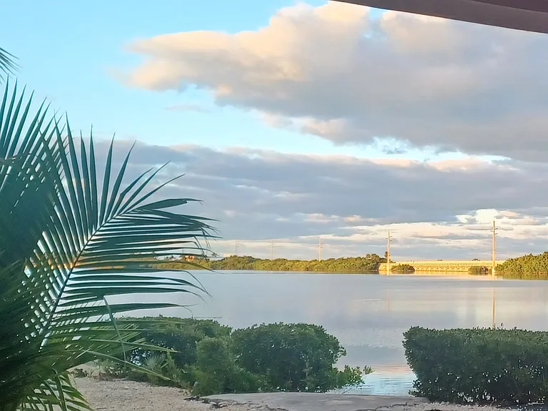9 Beach Dr — Photo 4