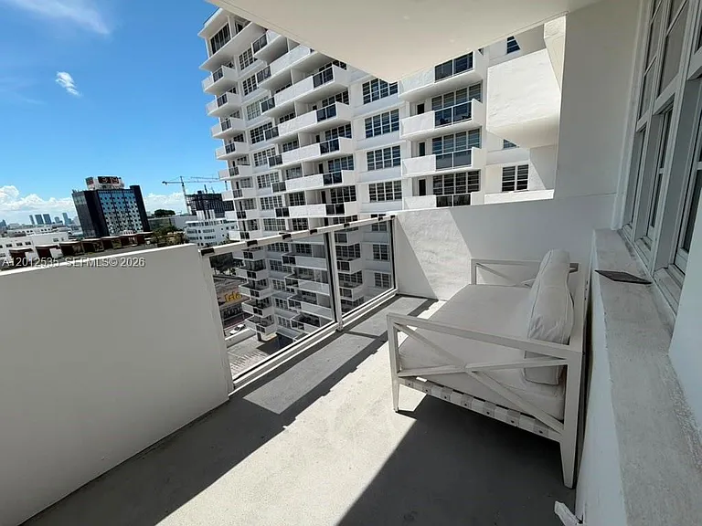 100 Lincoln Rd #922 — Photo 18