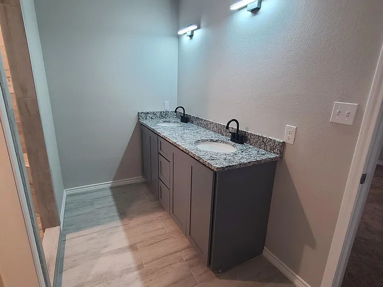 5603 Jarvis St #A — Photo 14