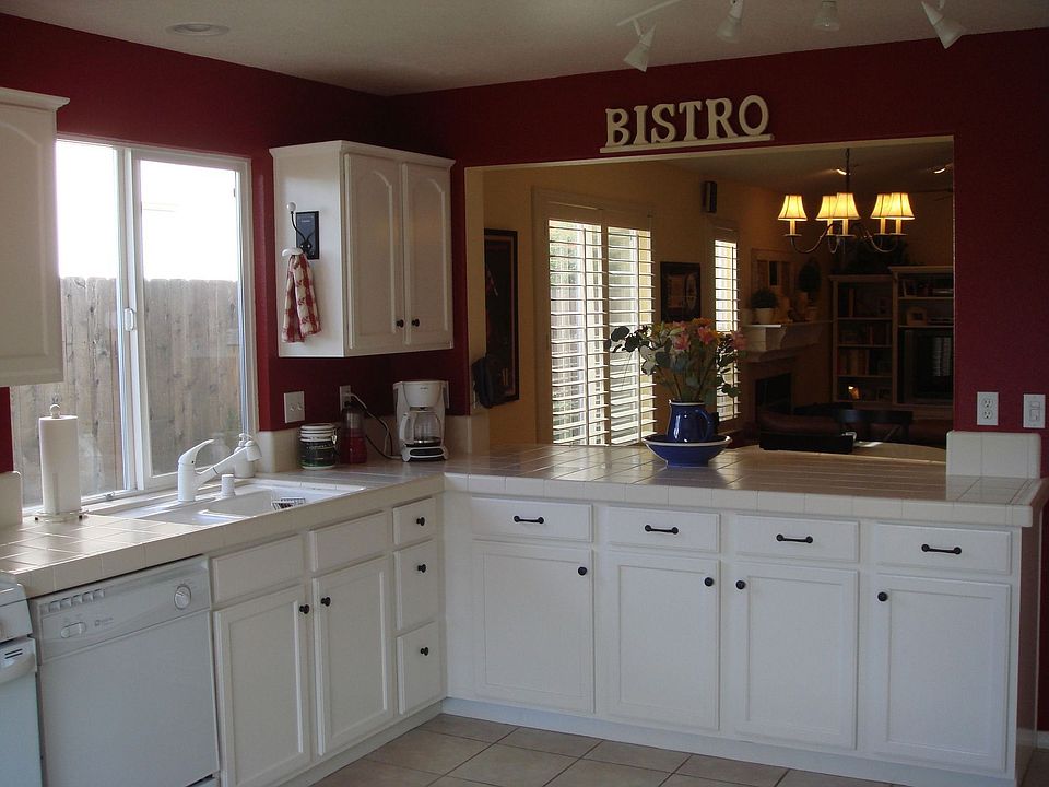 2nd image of 1839 N Lauren Ln