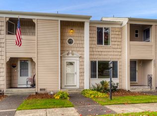 8652 Onyx Dr SW UNIT B, Tacoma, WA 98498