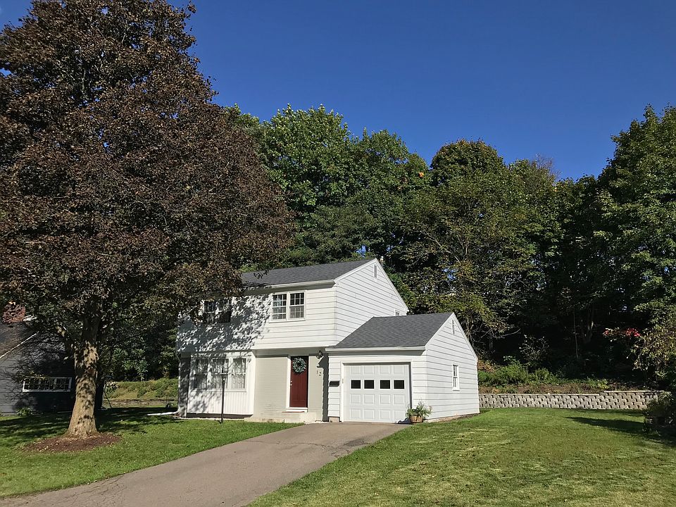 1st image of 12 Pinecrest Dr
