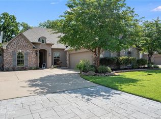 766 Dumaine Dr, Bossier City, LA 71111