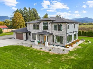 13540 Neaves Rd, Maple Ridge, BC V3Y 0A8